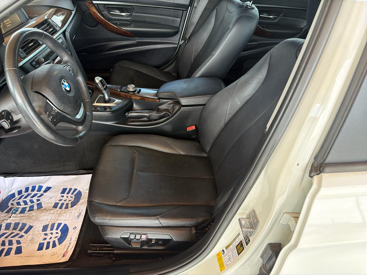 BMW 3 Series 4dr Sdn 328i RWD 2014