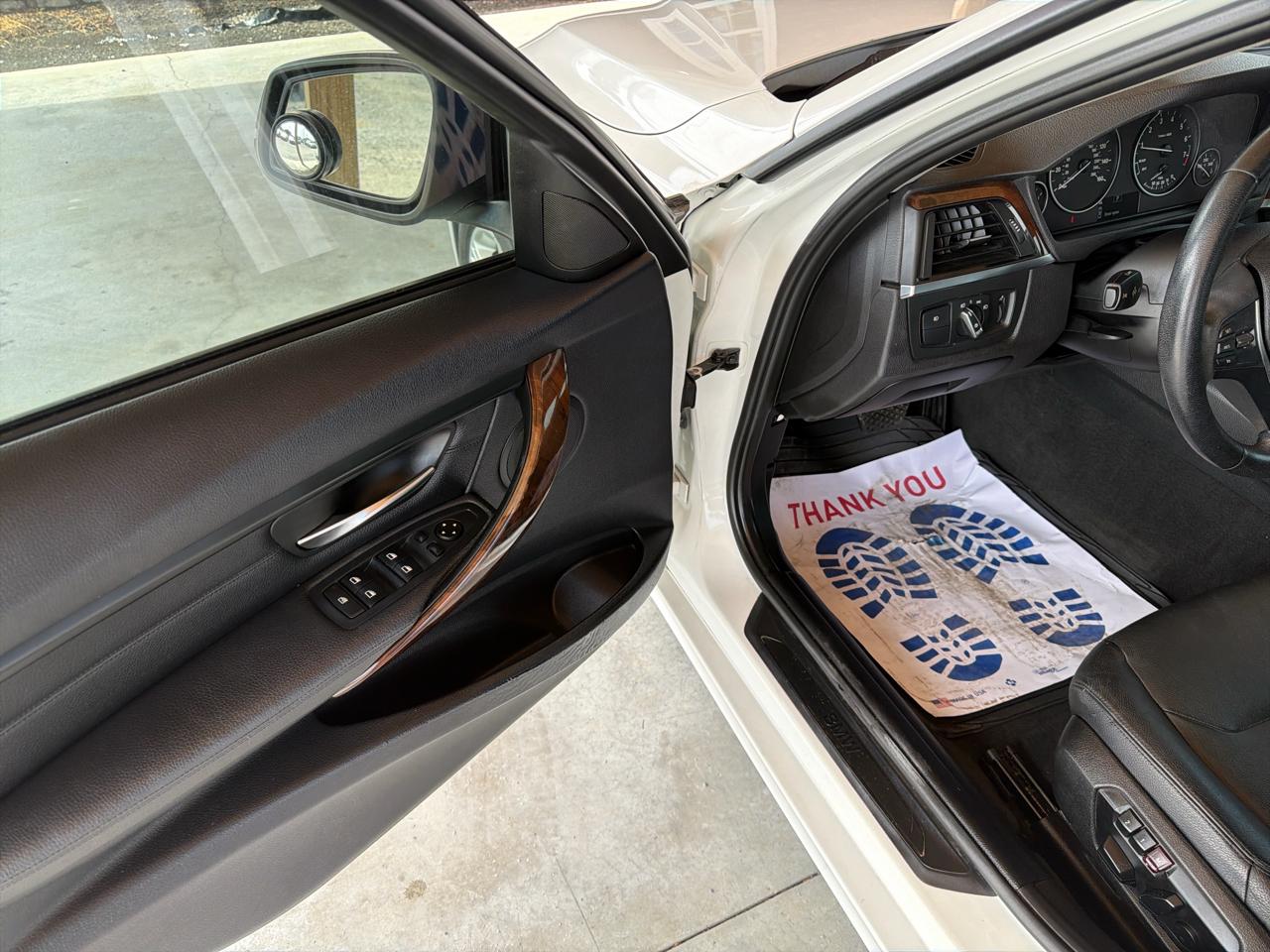 BMW 3 Series 4dr Sdn 328i RWD 2014