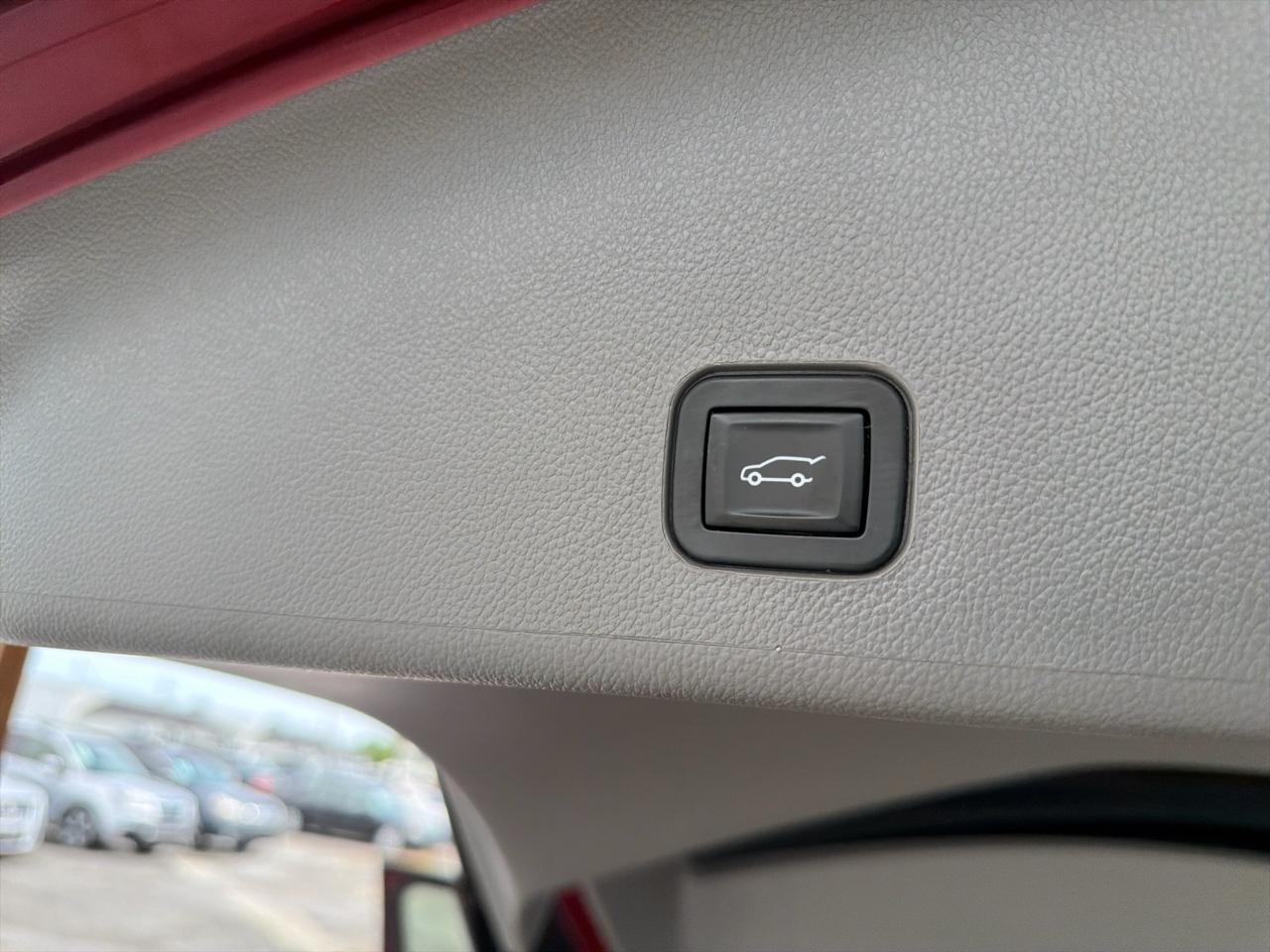 Cadillac SRX FWD 4dr Luxury Collection 2012