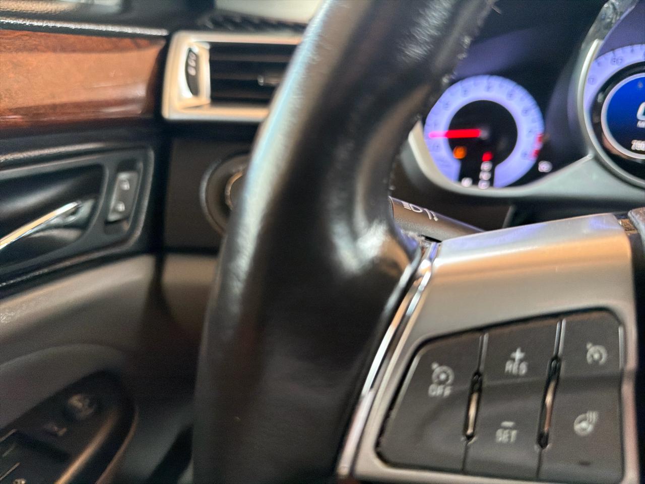 Cadillac SRX FWD 4dr Luxury Collection 2012
