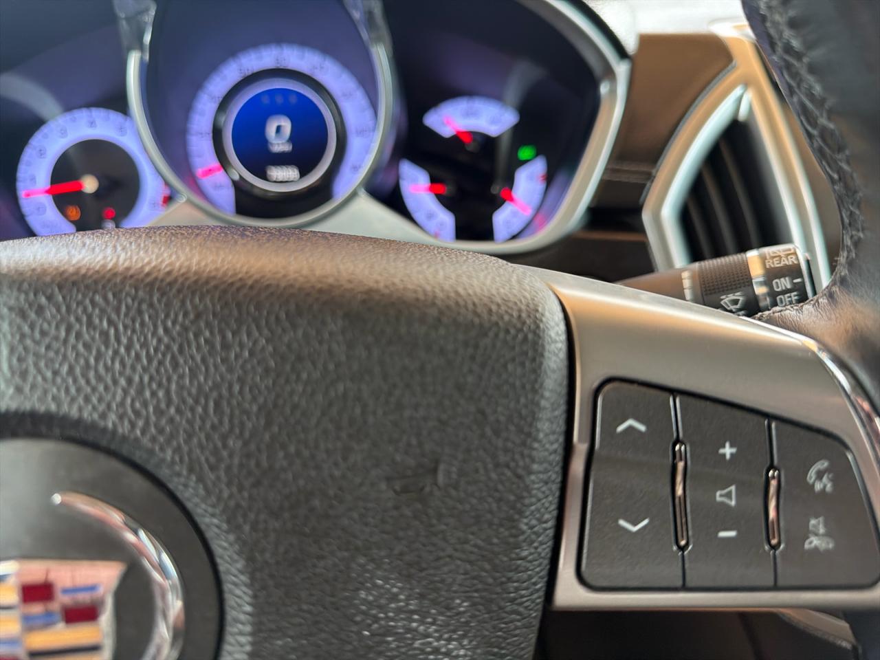 Cadillac SRX FWD 4dr Luxury Collection 2012
