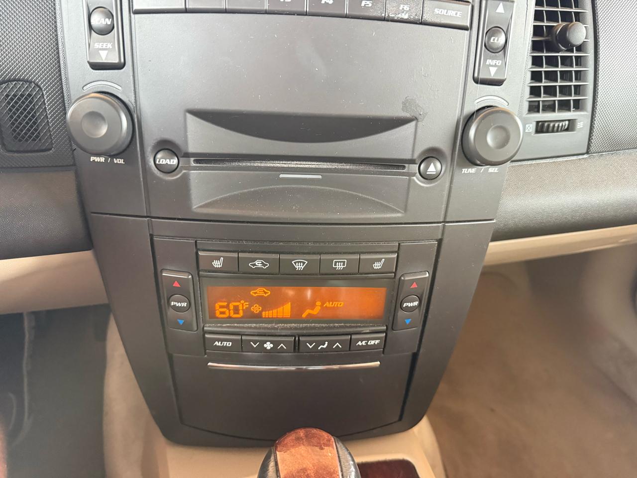 Cadillac SRX 4dr V8 SUV 2004