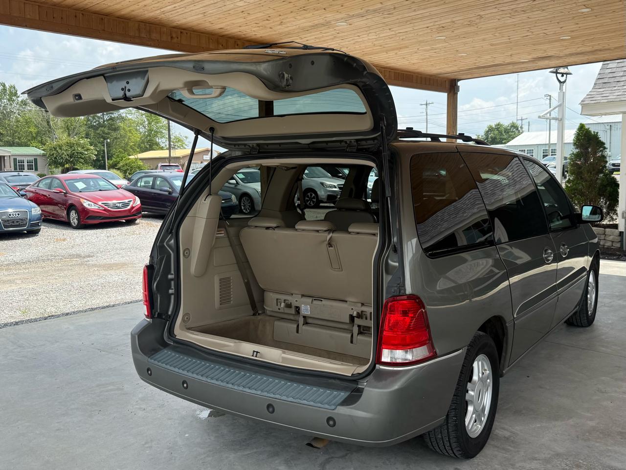 Ford Freestar Wagon 4dr SEL 2005