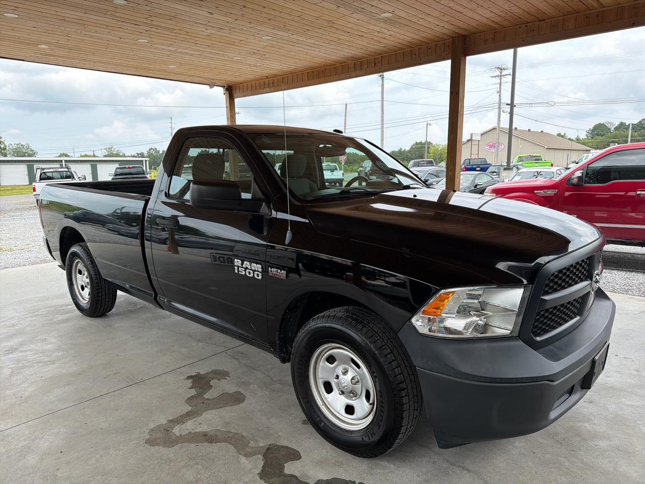 RAM 1500 2WD Reg Cab 140.5" Tradesman 2013