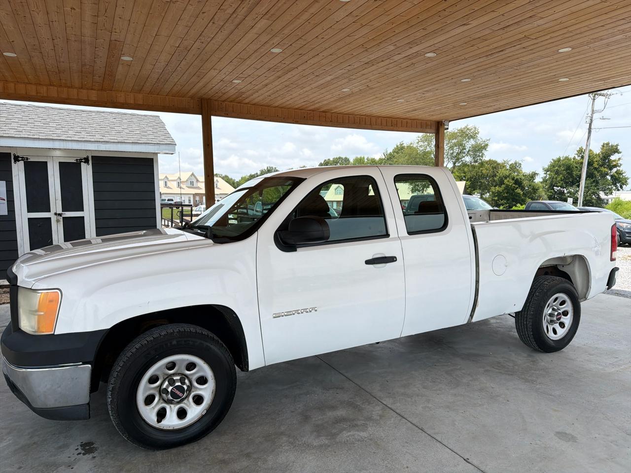 GMC Sierra 1500 2WD Ext Cab 143.5" Work Truck 2010