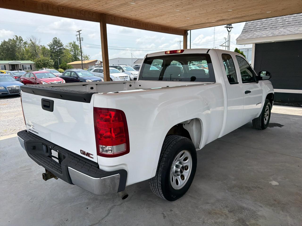 GMC Sierra 1500 2WD Ext Cab 143.5" Work Truck 2010