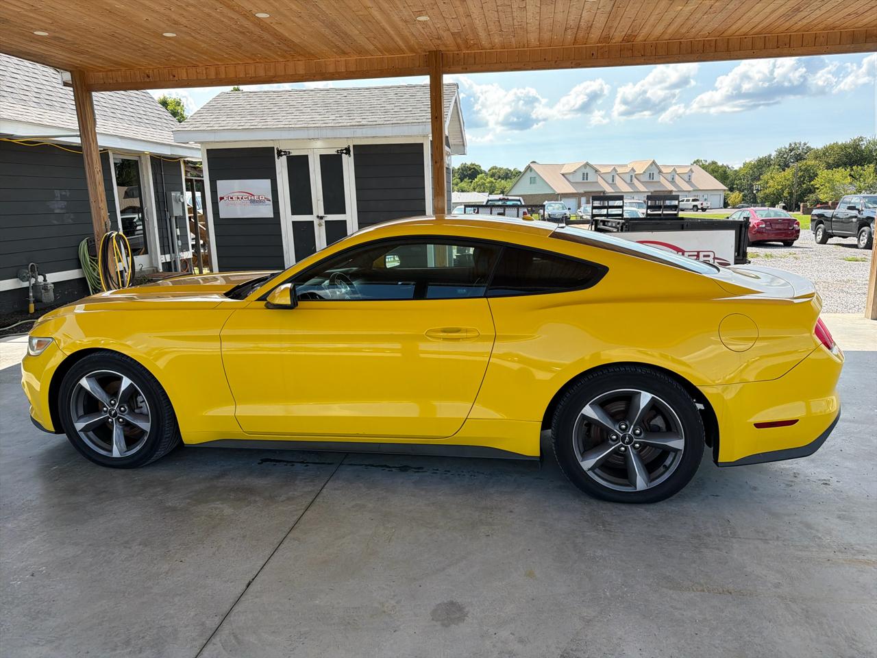 Ford Mustang 2dr Fastback EcoBoost 2015