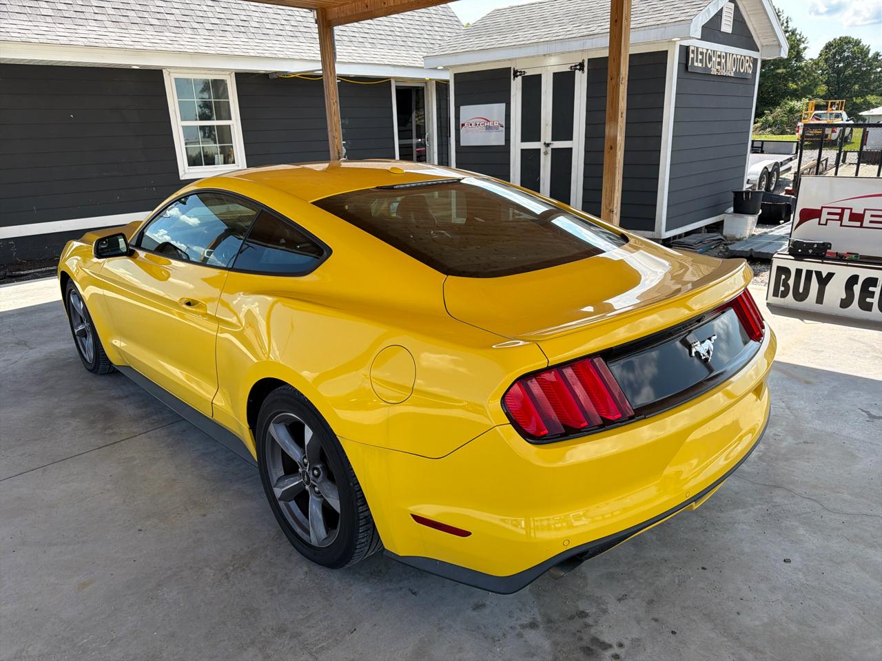 Ford Mustang 2dr Fastback EcoBoost 2015