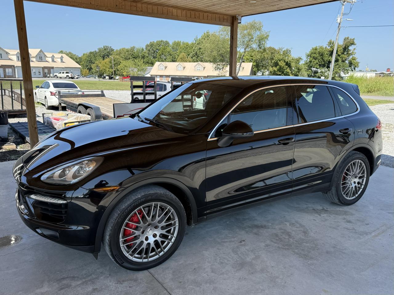 Porsche Cayenne AWD 4dr Turbo 2011