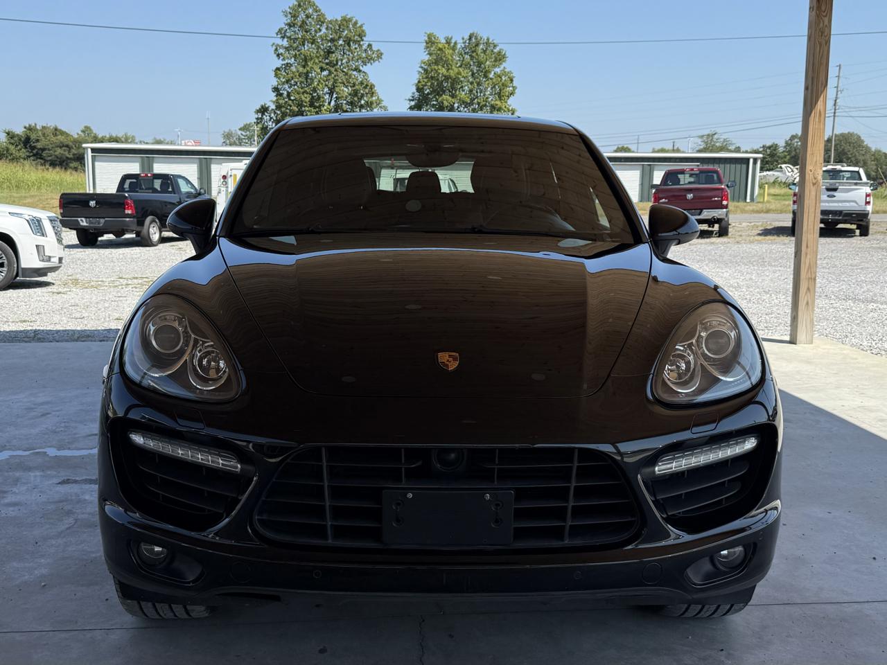 Porsche Cayenne AWD 4dr Turbo 2011