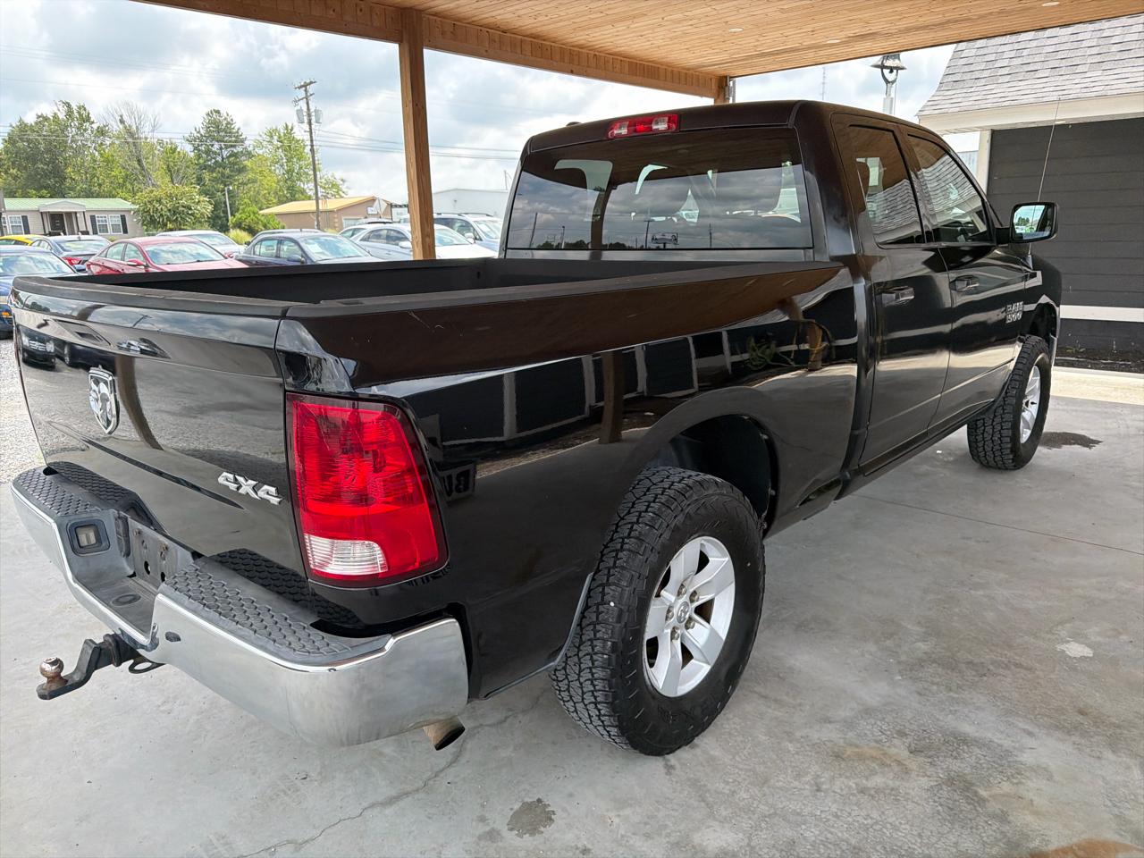 RAM 1500 4WD Quad Cab 140.5" Tradesman 2013