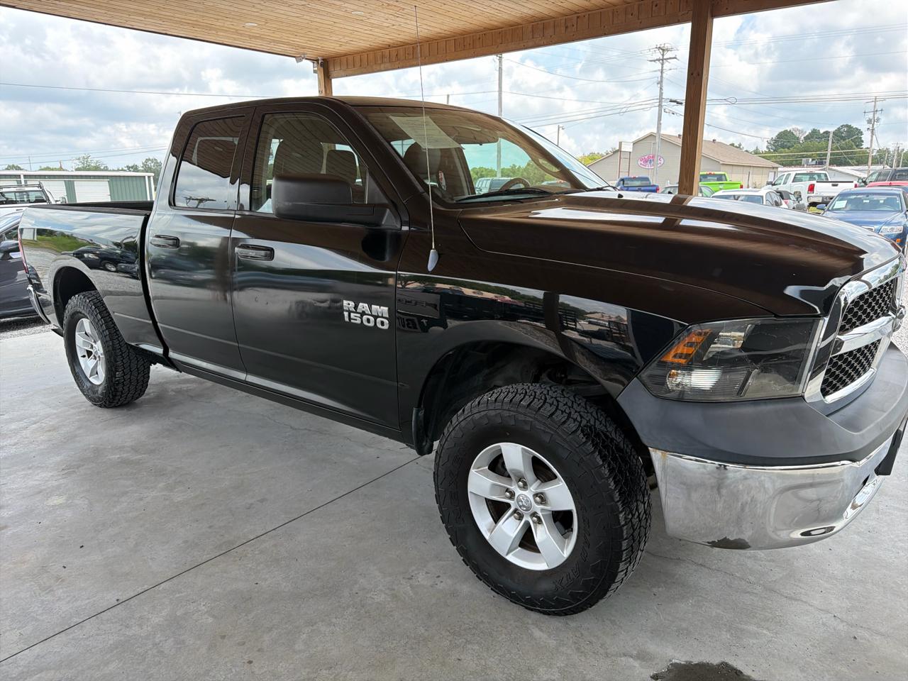 RAM 1500 4WD Quad Cab 140.5" Tradesman 2013