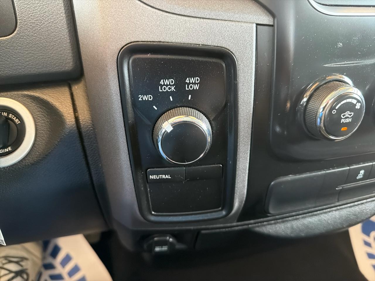 RAM 1500 4WD Quad Cab 140.5" Tradesman 2013