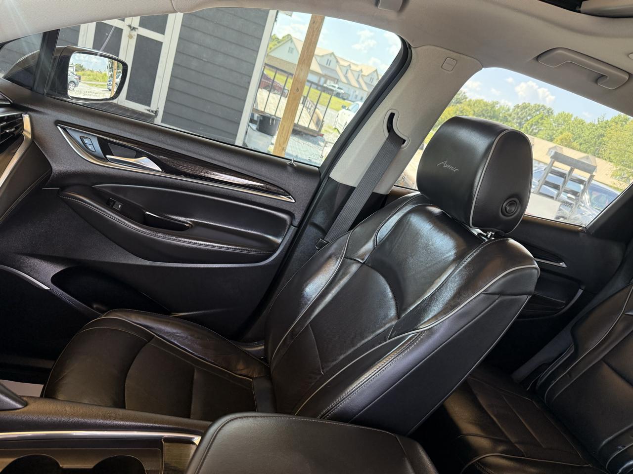 Buick Enclave FWD 4dr Avenir 2019