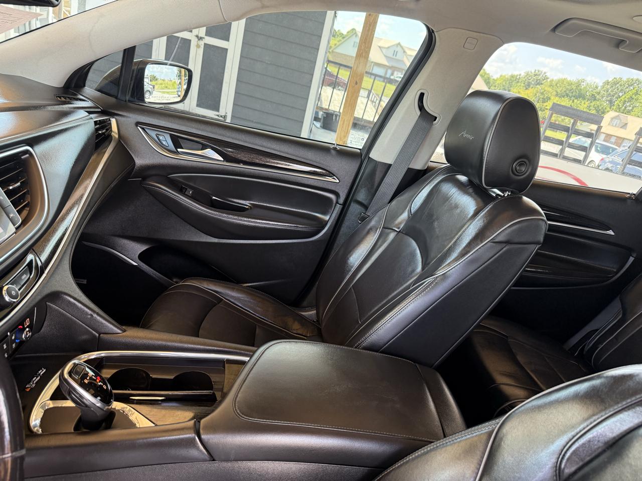 Buick Enclave FWD 4dr Avenir 2019