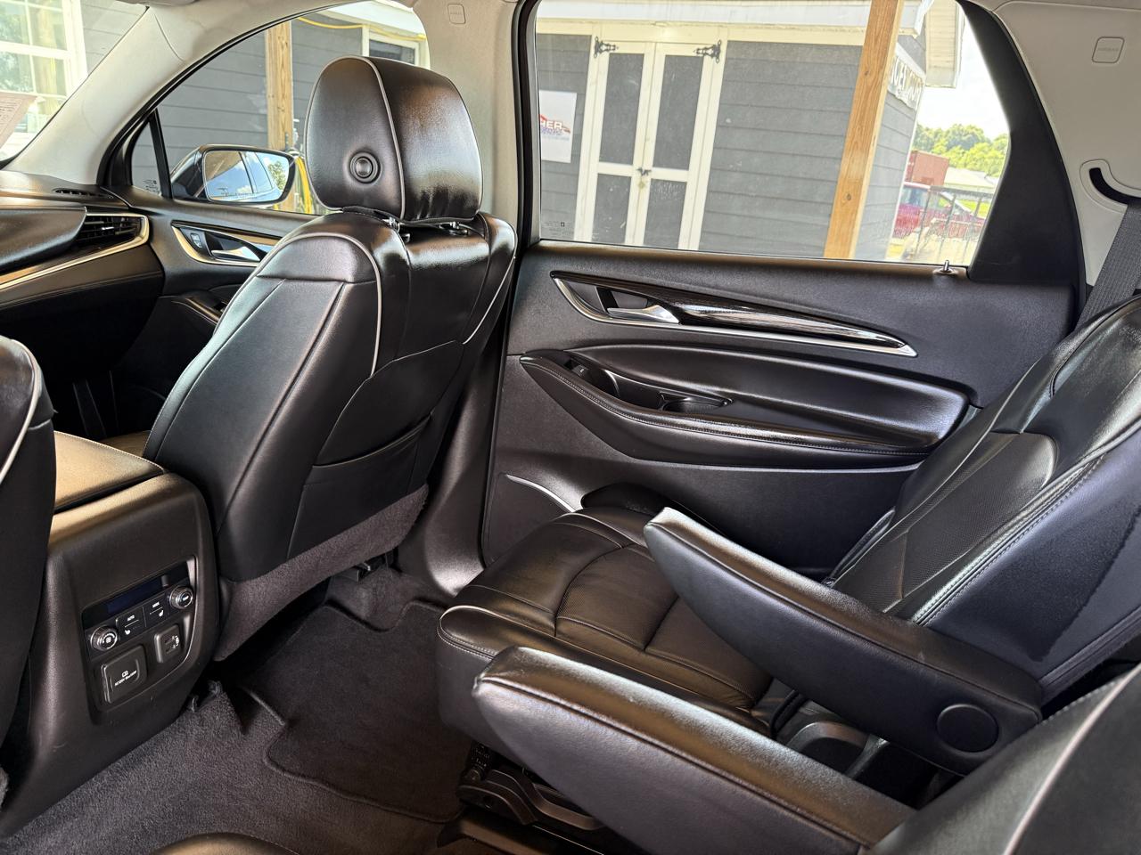 Buick Enclave FWD 4dr Avenir 2019