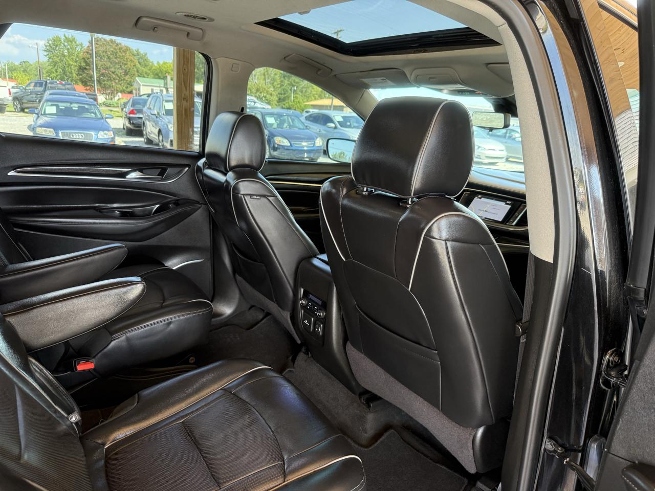 Buick Enclave FWD 4dr Avenir 2019