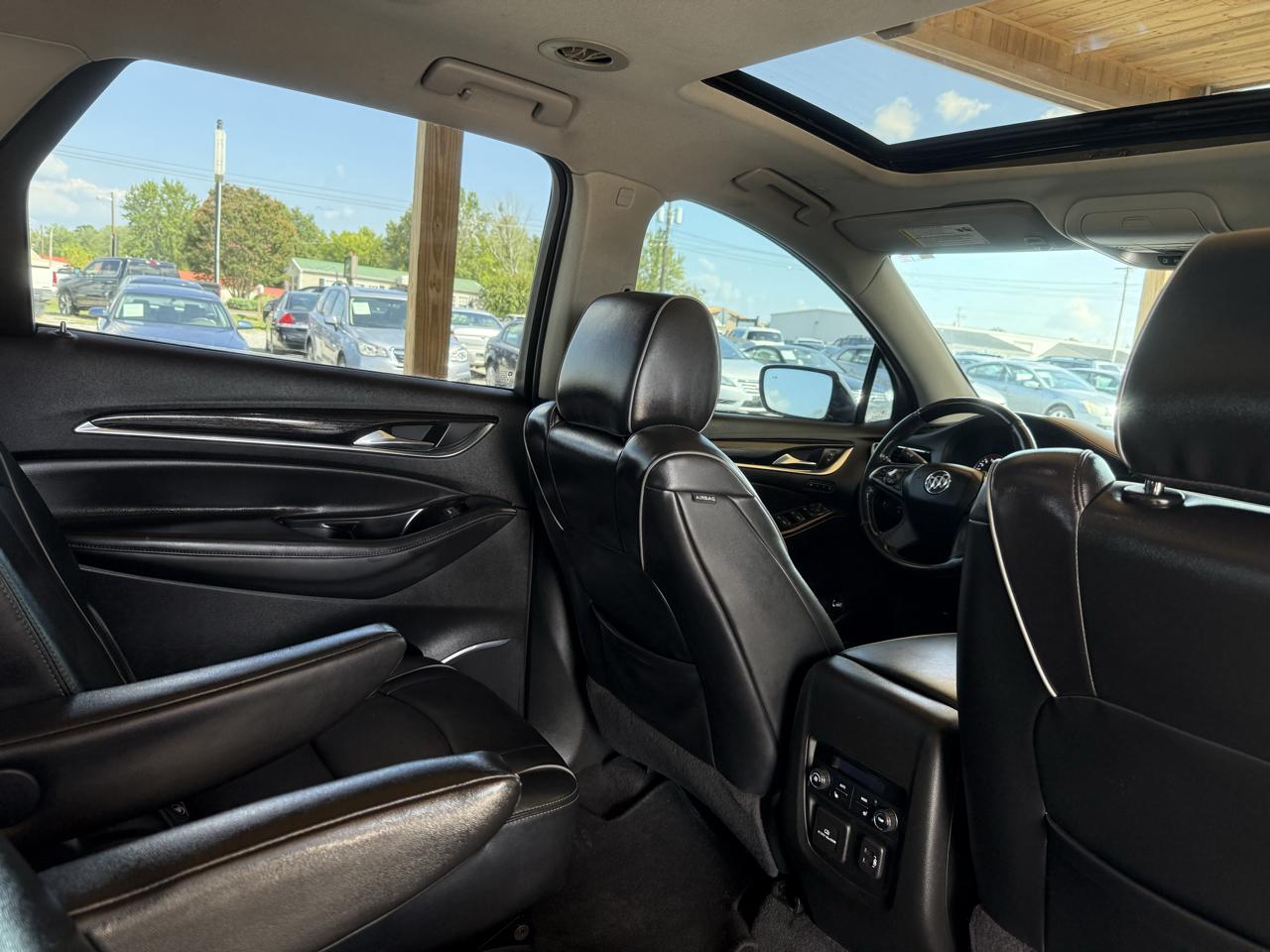 Buick Enclave FWD 4dr Avenir 2019