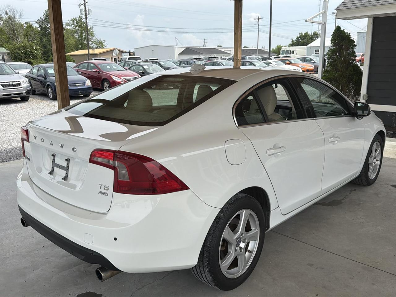 Volvo S60 4dr Sdn T5 AWD 2013