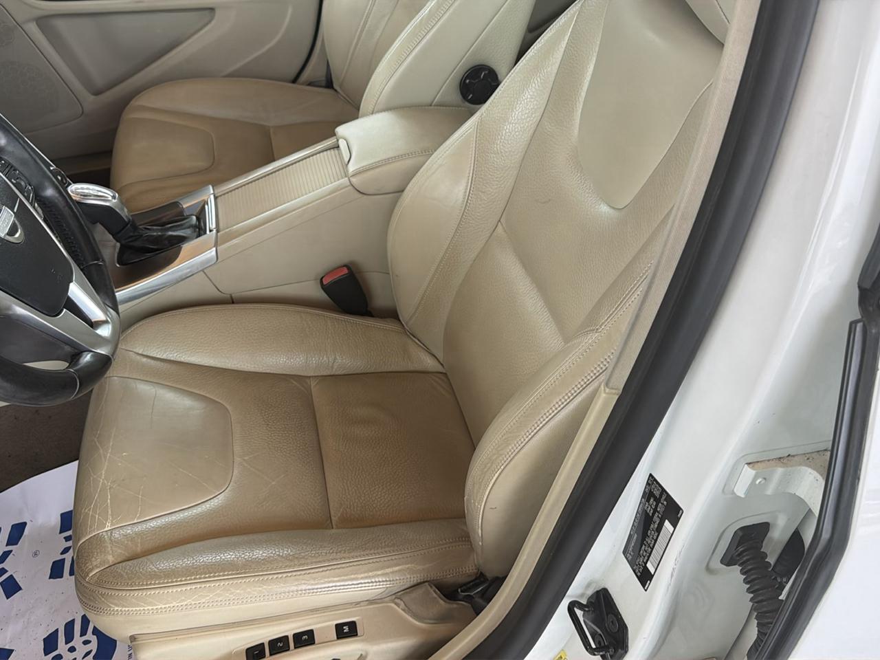 Volvo S60 4dr Sdn T5 AWD 2013