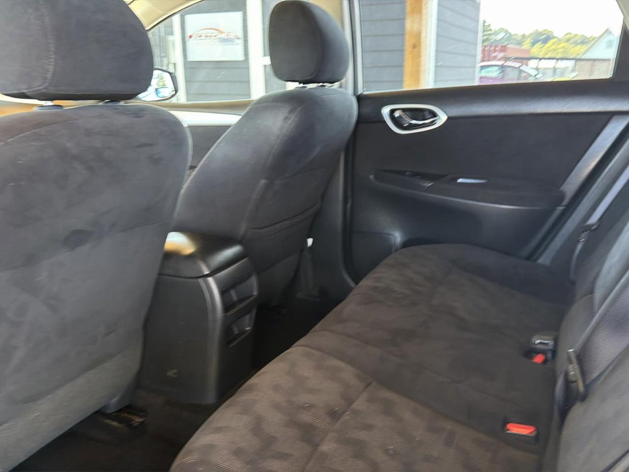 Nissan Sentra 4dr Sdn I4 CVT SV 2013