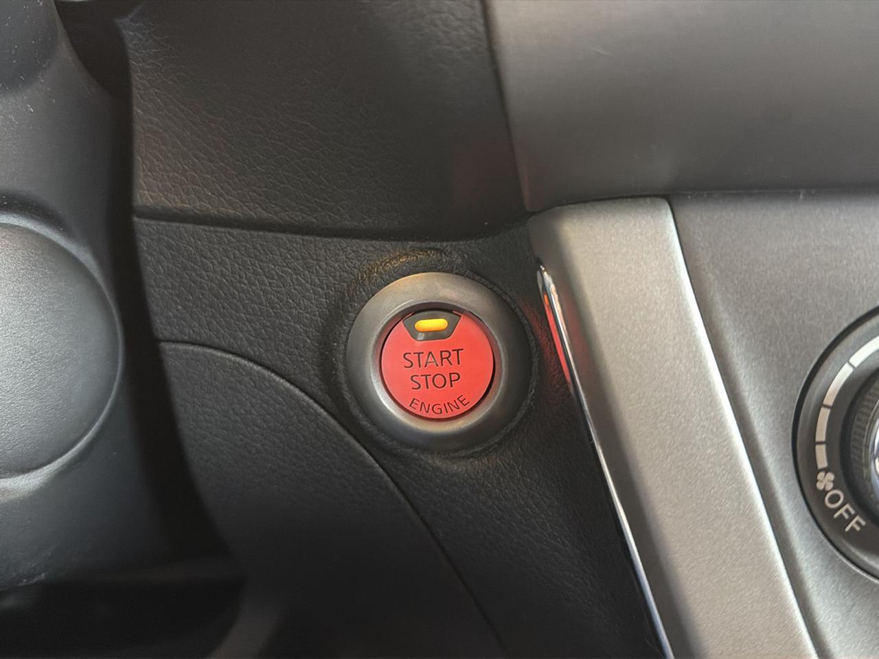 Nissan Sentra 4dr Sdn I4 CVT SV 2013