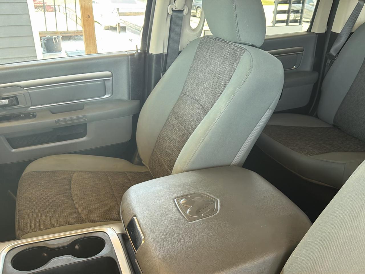 RAM 1500 Big Horn 4x4 Crew Cab 5'7" Box 2018