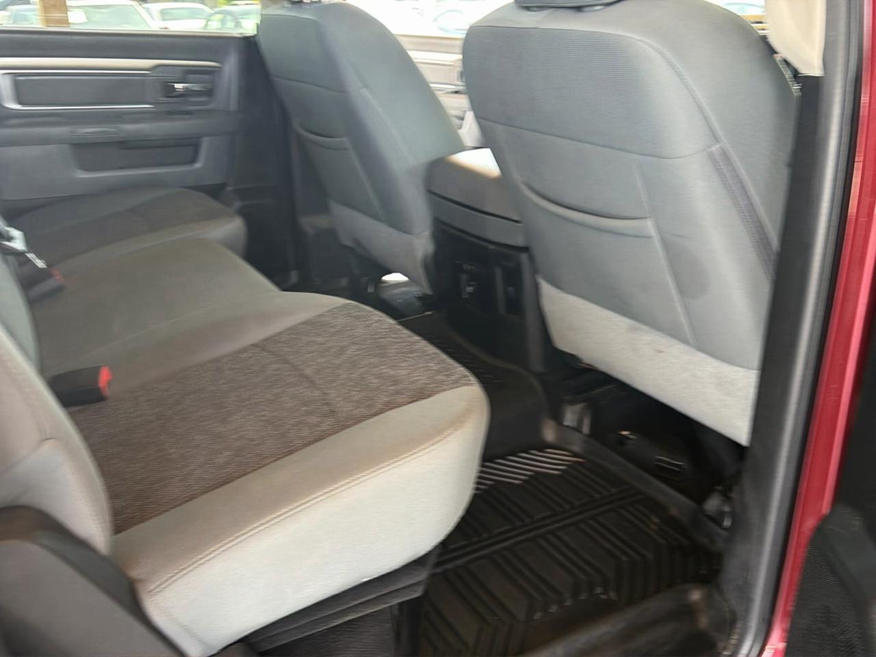 RAM 1500 Big Horn 4x4 Crew Cab 5'7" Box 2018