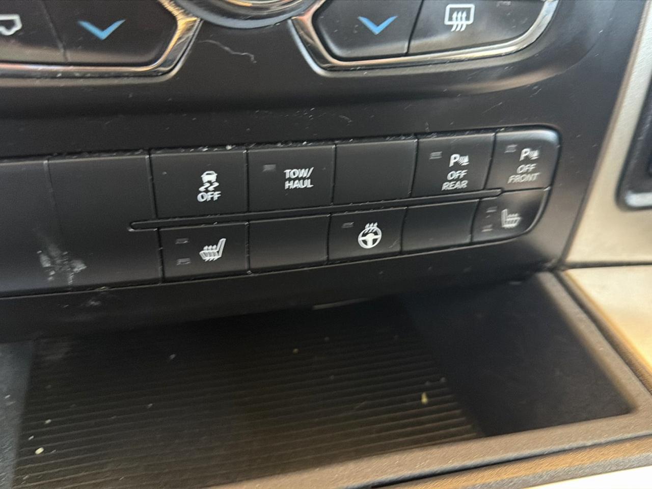 RAM 1500 Big Horn 4x4 Crew Cab 5'7" Box 2018
