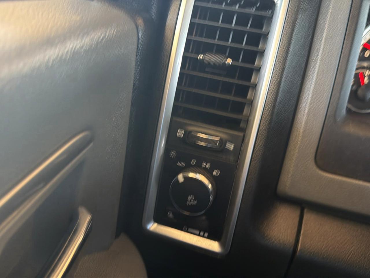 RAM 1500 Big Horn 4x4 Crew Cab 5'7" Box 2018