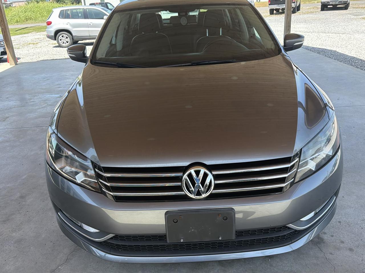 Volkswagen Passat 4dr Sdn 1.8T Auto Sport PZEV 2015