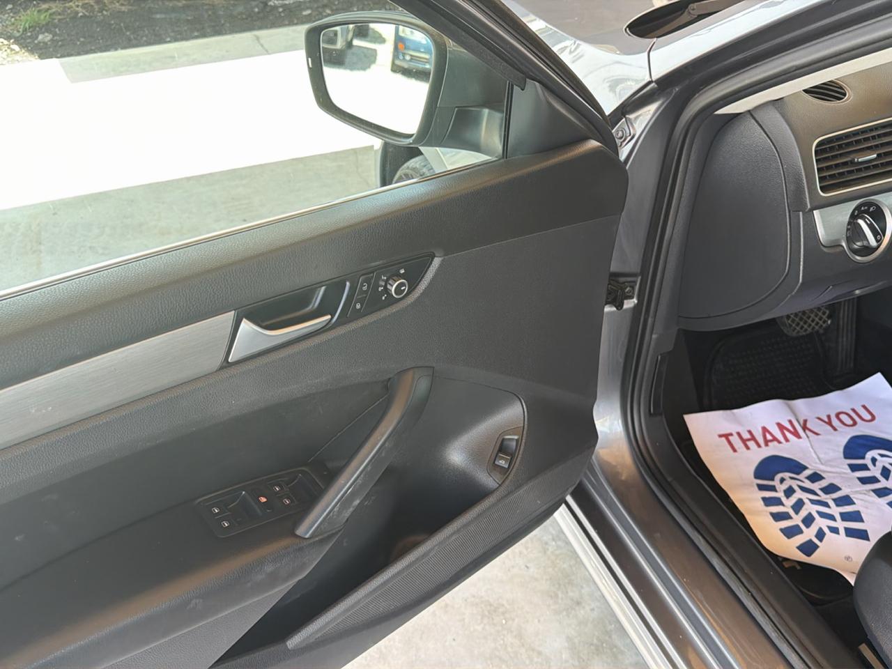 Volkswagen Passat 4dr Sdn 1.8T Auto Sport PZEV 2015