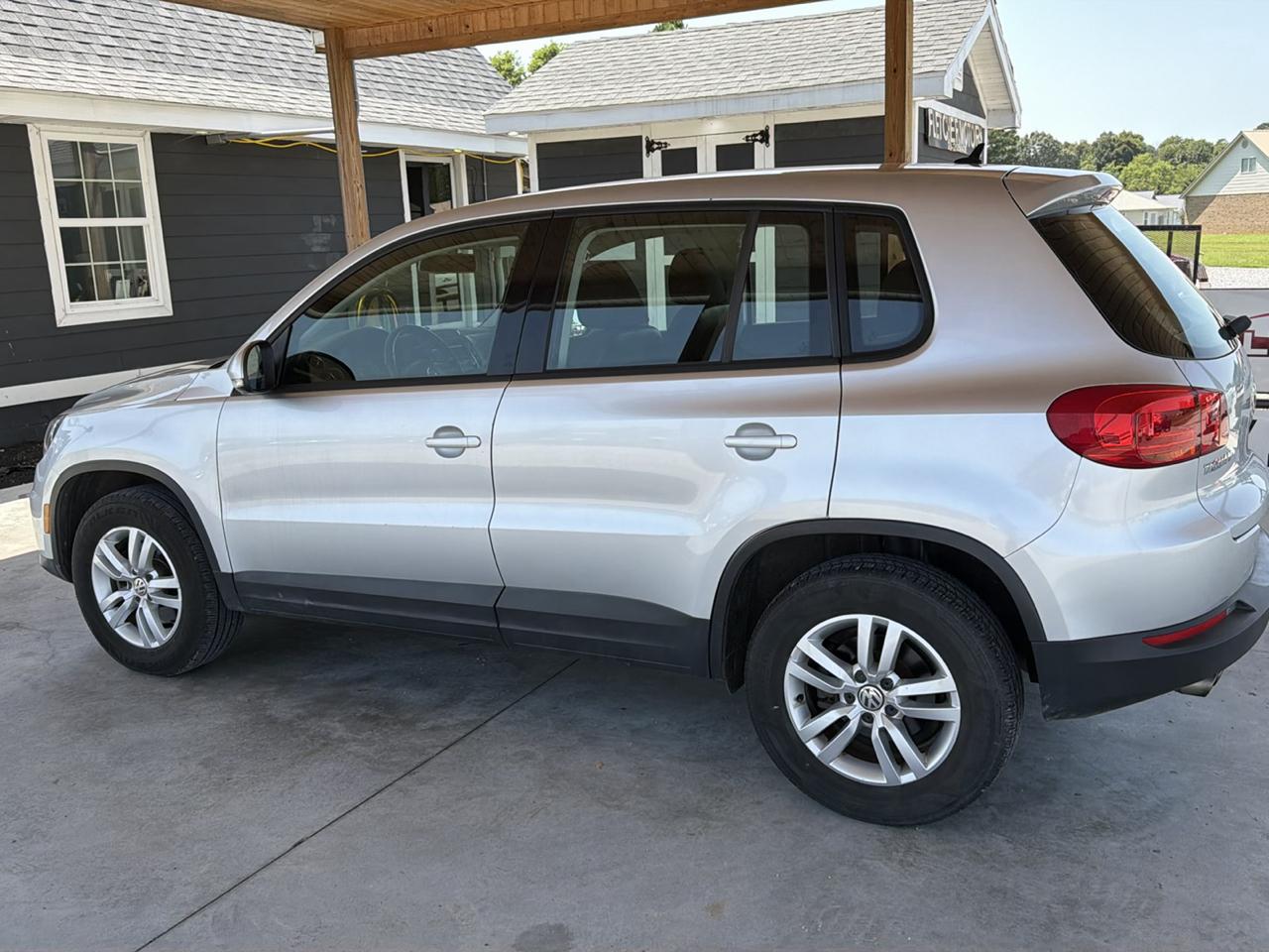 Volkswagen Tiguan 2WD 4dr Auto R-Line 2014