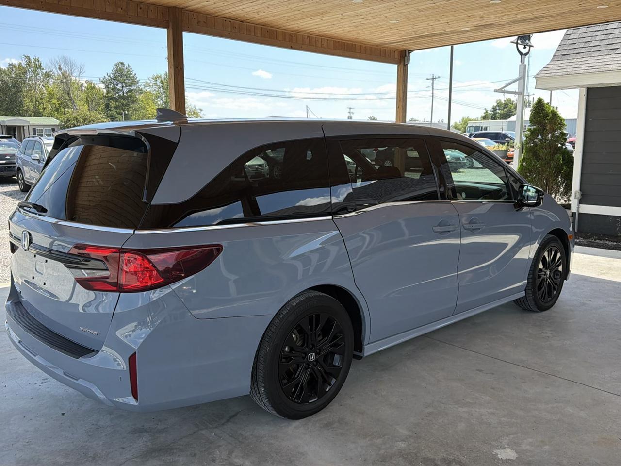 Honda Odyssey Sport-L Auto 2025