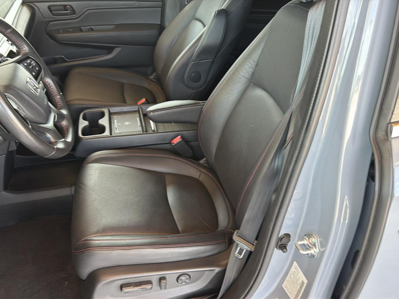 Honda Odyssey Sport-L Auto 2025
