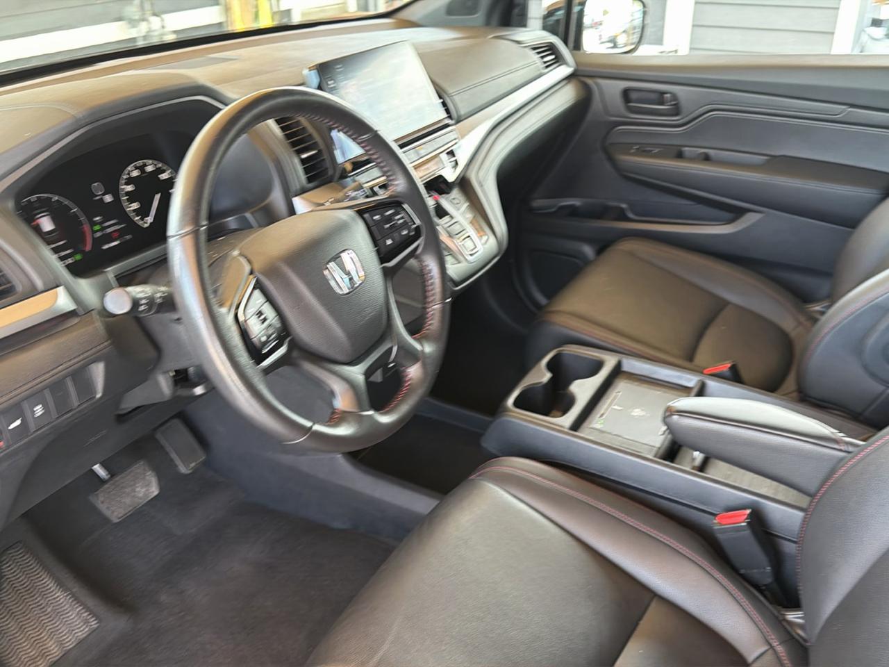 Honda Odyssey Sport-L Auto 2025