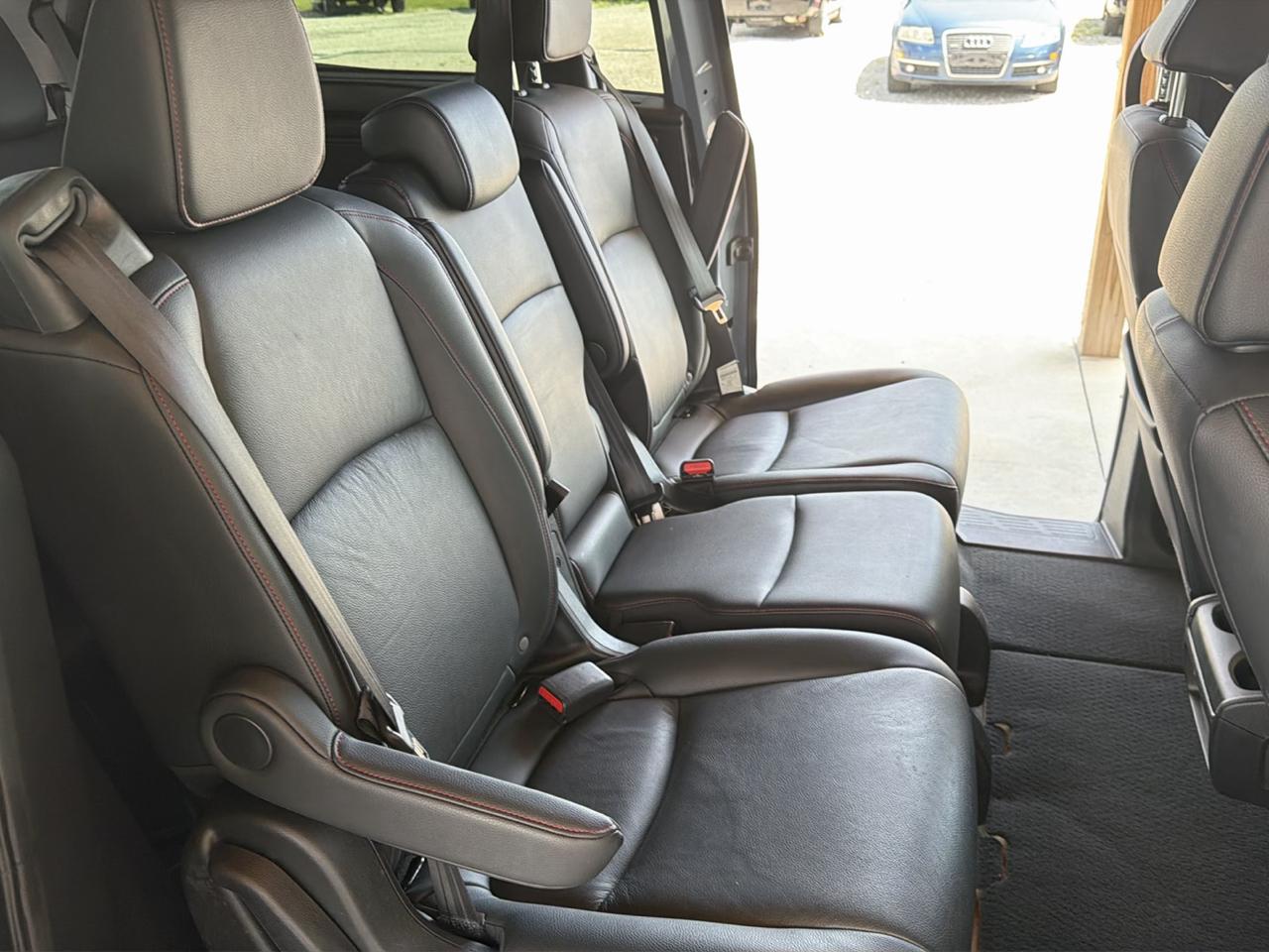 Honda Odyssey Sport-L Auto 2025