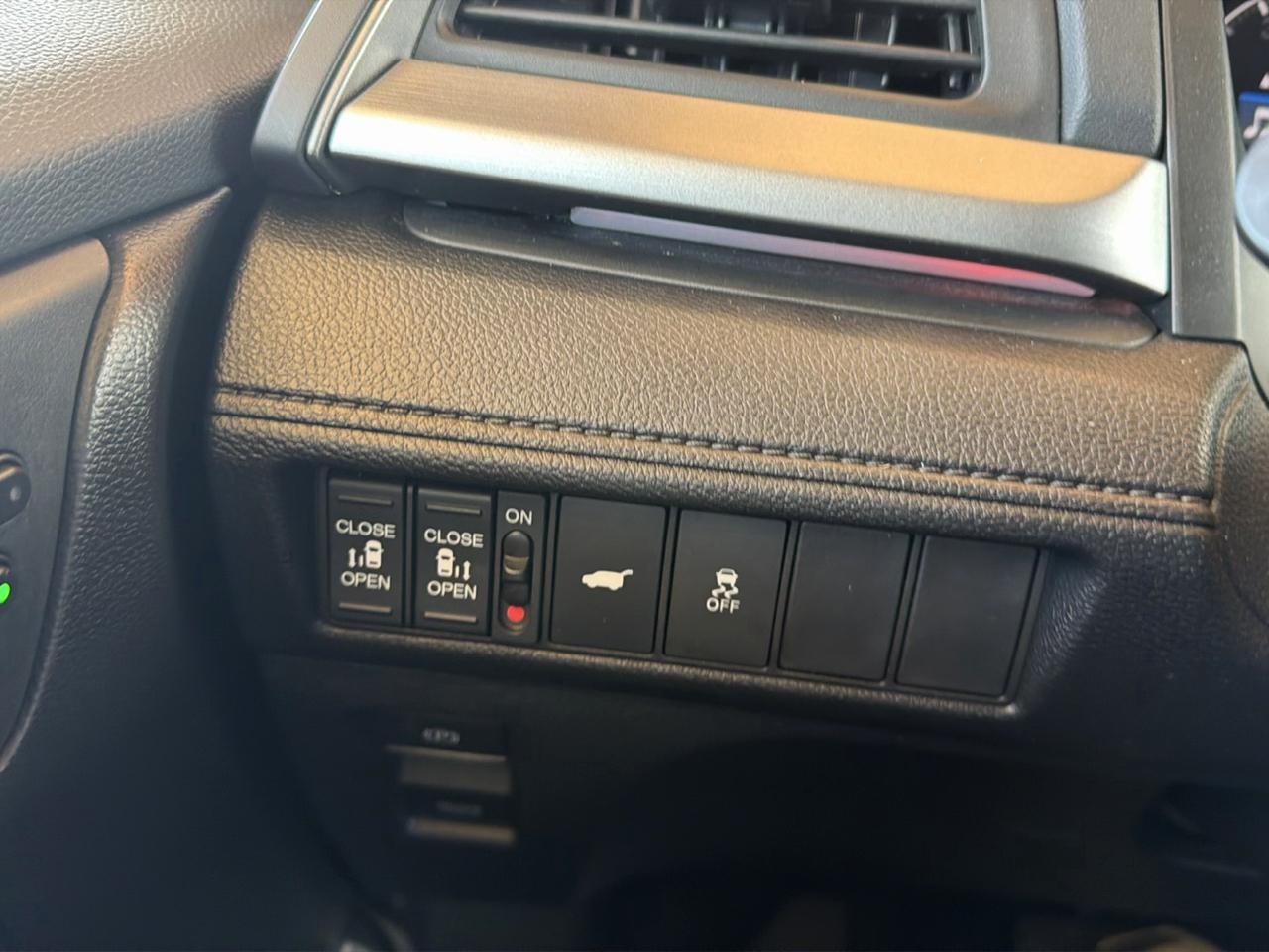Honda Odyssey Sport-L Auto 2025