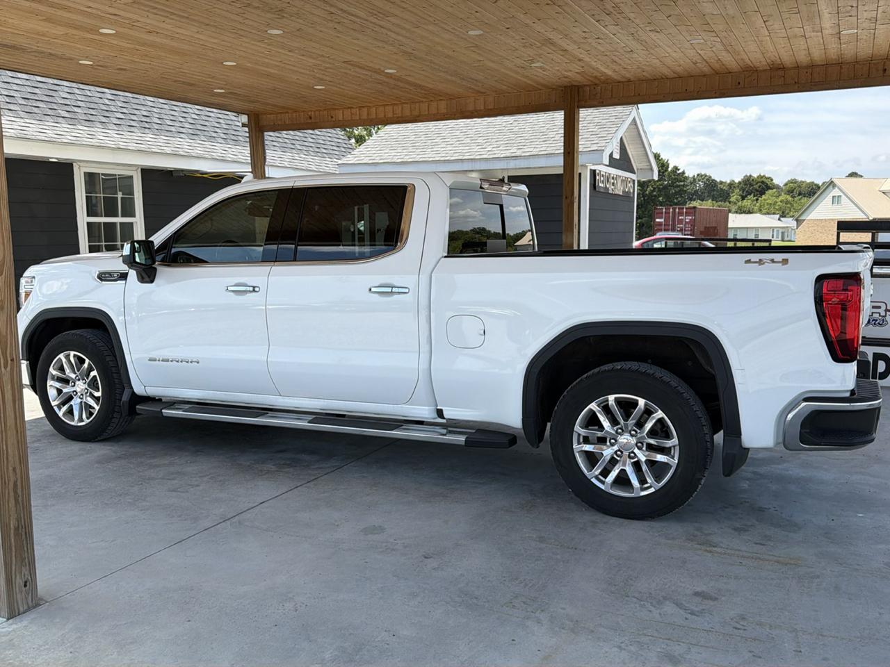 GMC Sierra 1500 4WD Crew Cab 157" SLT 2020