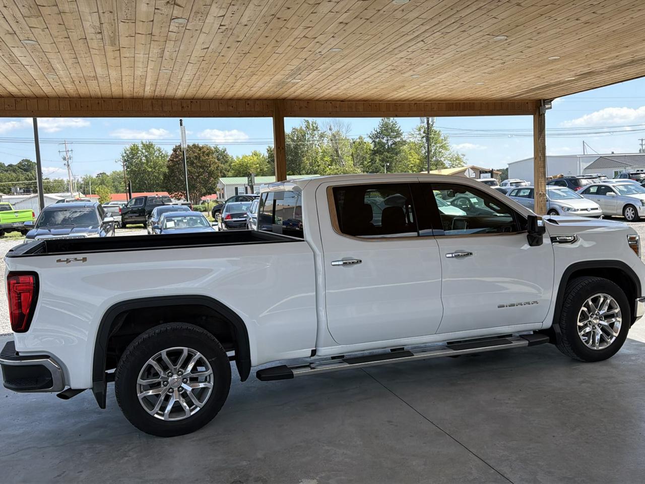 GMC Sierra 1500 4WD Crew Cab 157" SLT 2020