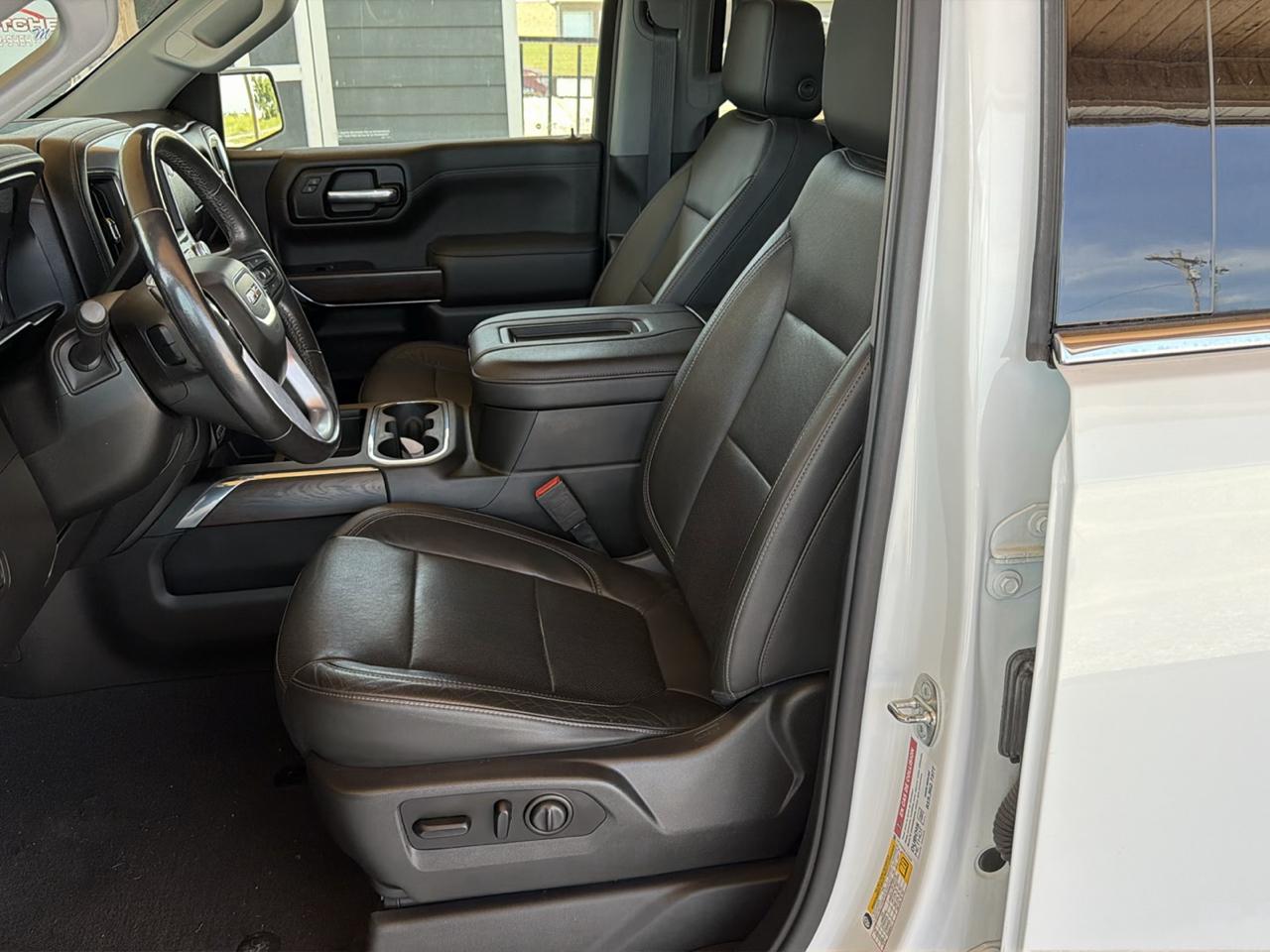 GMC Sierra 1500 4WD Crew Cab 157" SLT 2020