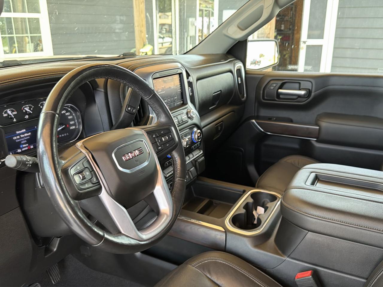 GMC Sierra 1500 4WD Crew Cab 157" SLT 2020