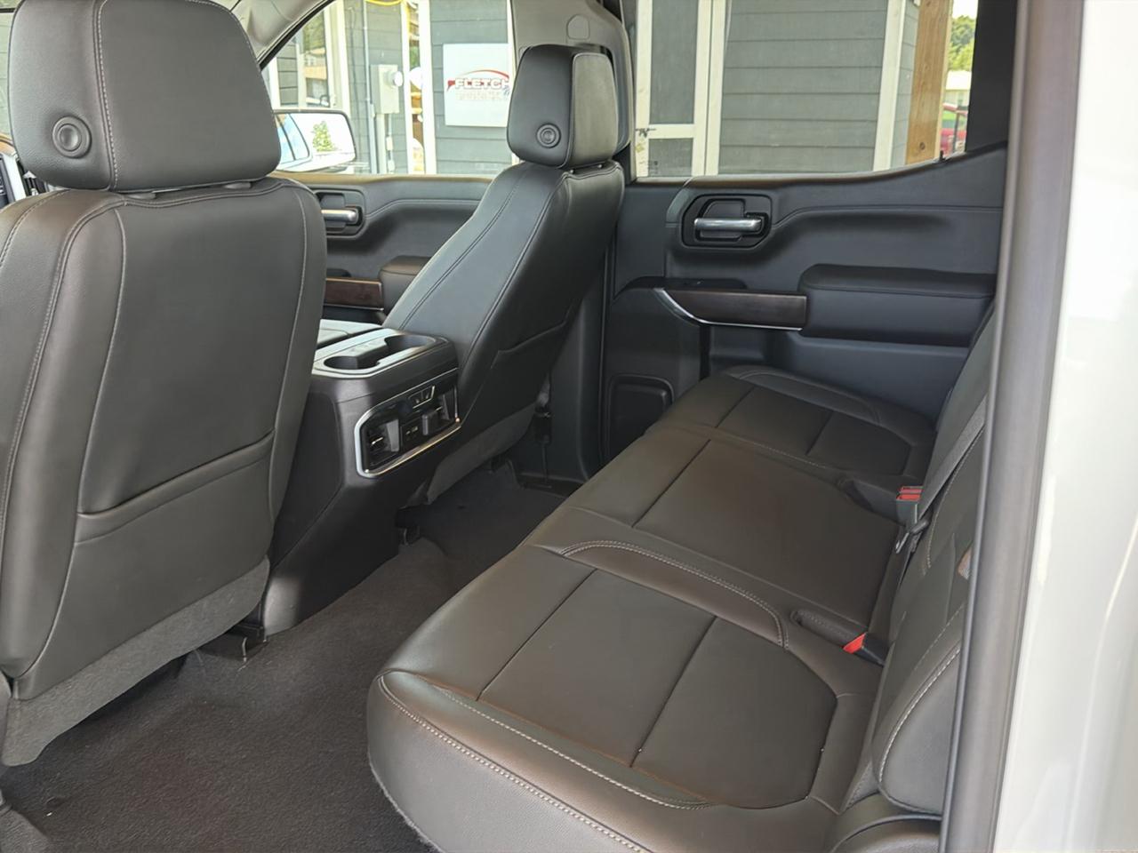 GMC Sierra 1500 4WD Crew Cab 157" SLT 2020