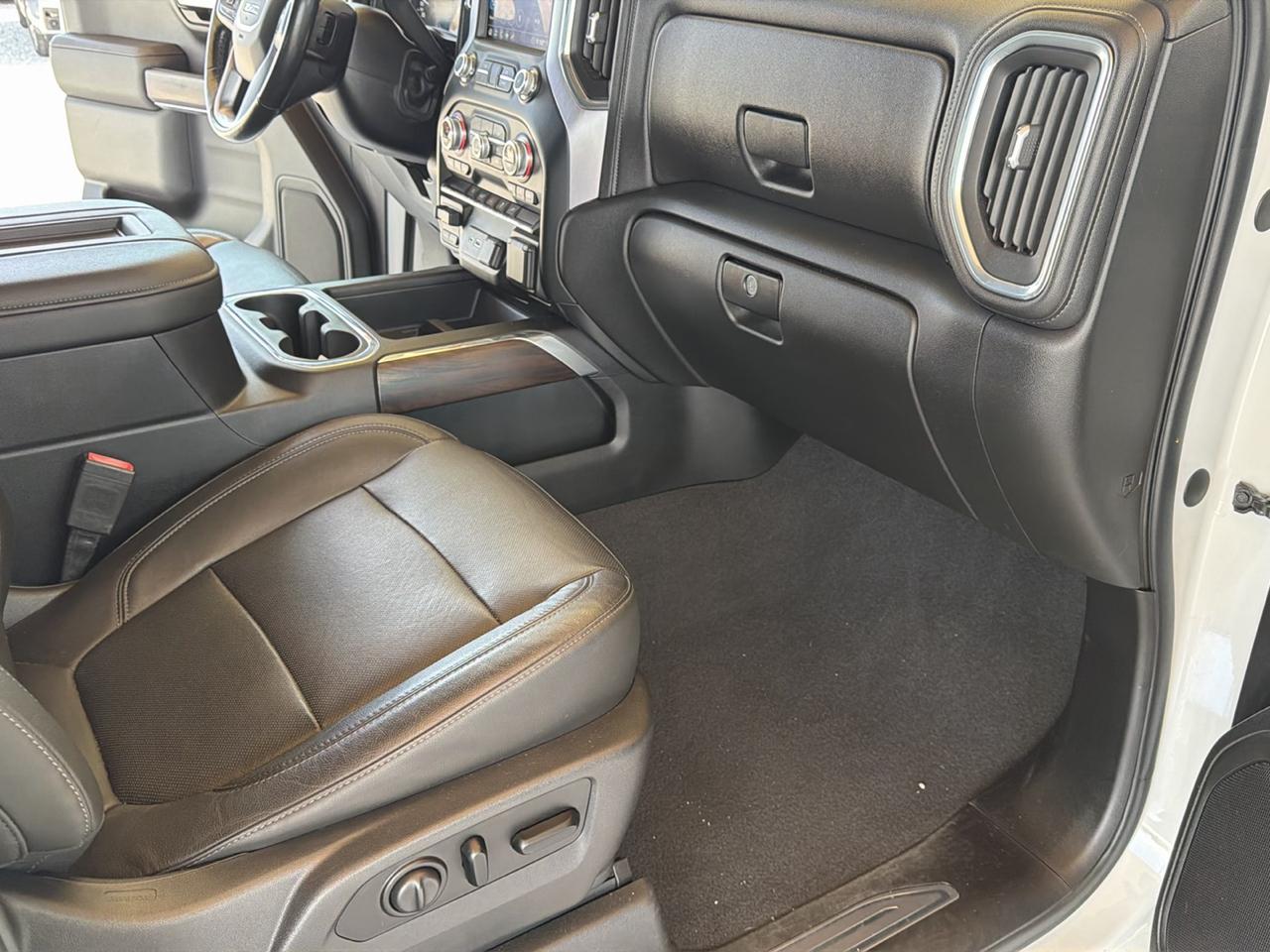 GMC Sierra 1500 4WD Crew Cab 157" SLT 2020