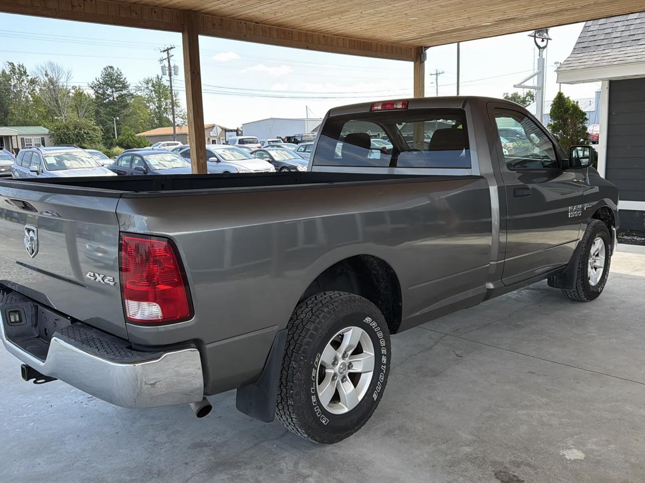 RAM 1500 4WD Reg Cab 140.5" Tradesman 2013