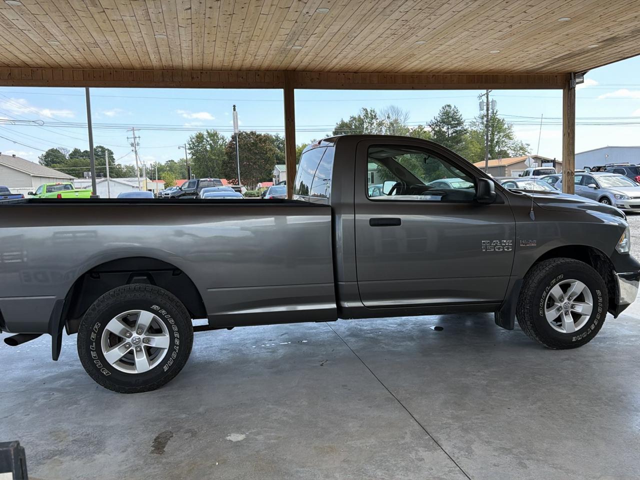 RAM 1500 4WD Reg Cab 140.5" Tradesman 2013