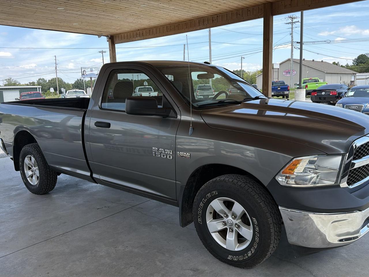RAM 1500 4WD Reg Cab 140.5" Tradesman 2013