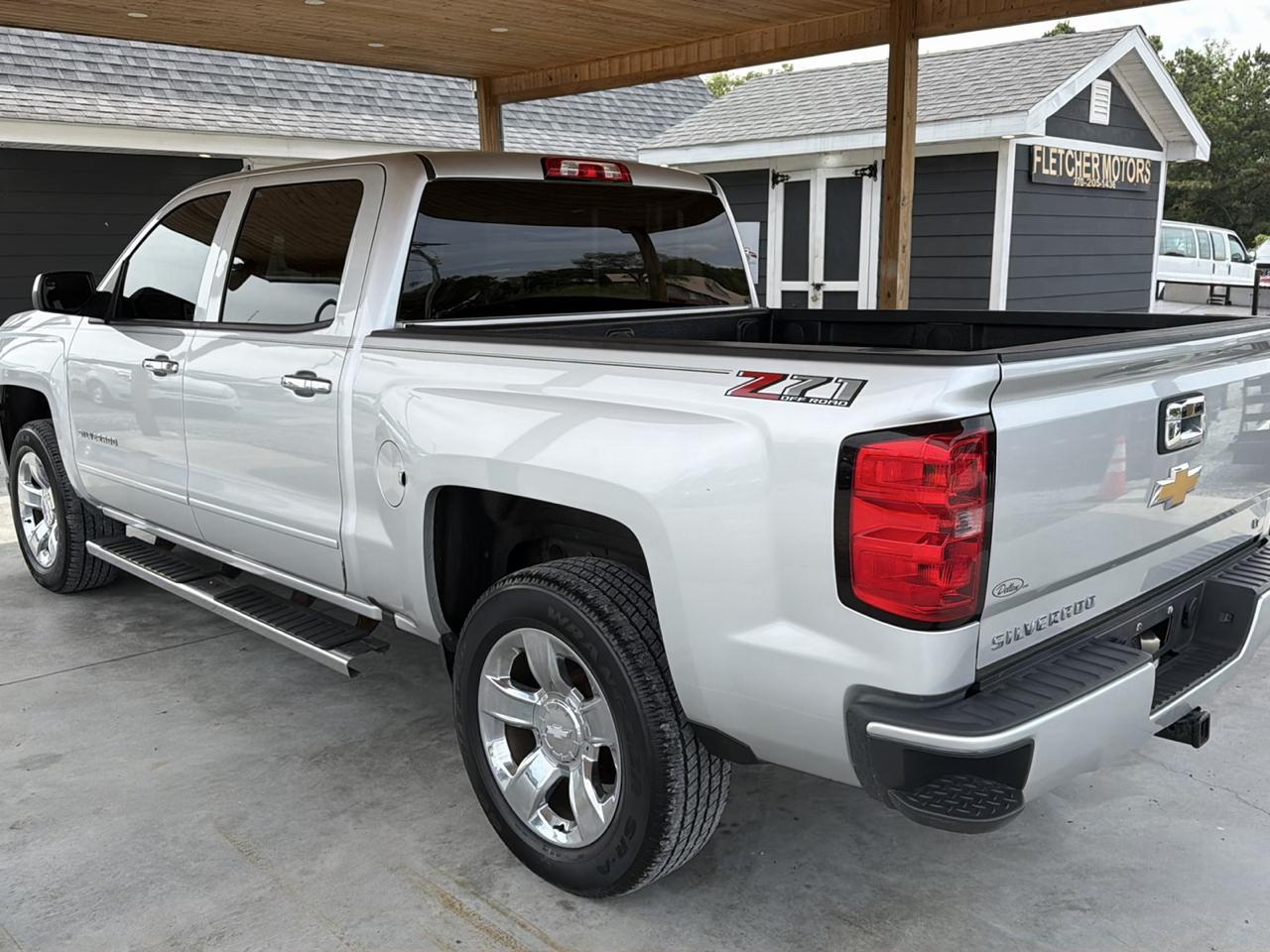 Chevrolet Silverado 1500 4WD Crew Cab 143.5" LT w/2LT 2018
