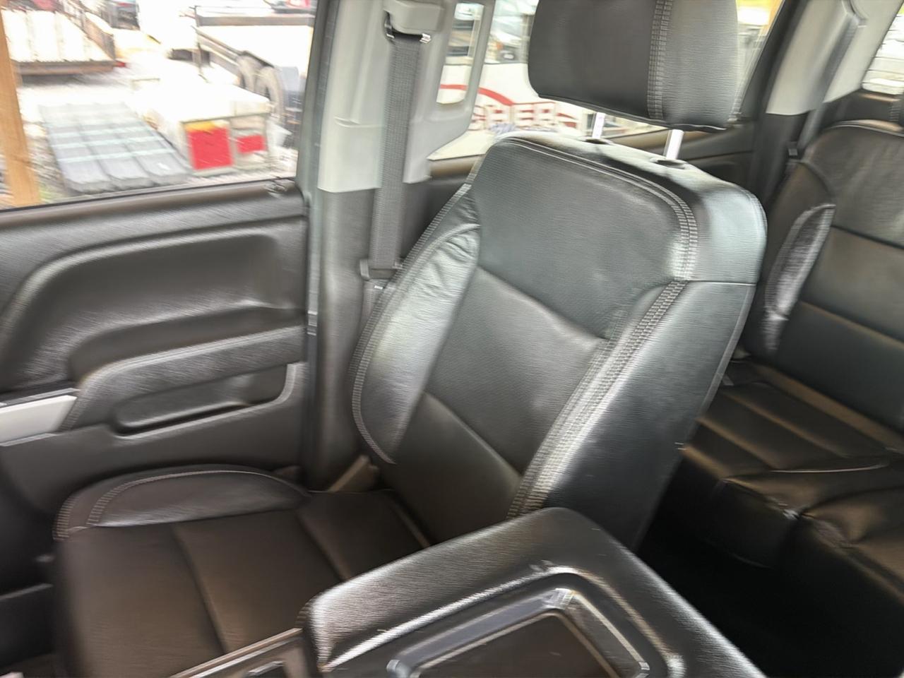 Chevrolet Silverado 1500 4WD Crew Cab 143.5" LT w/2LT 2018