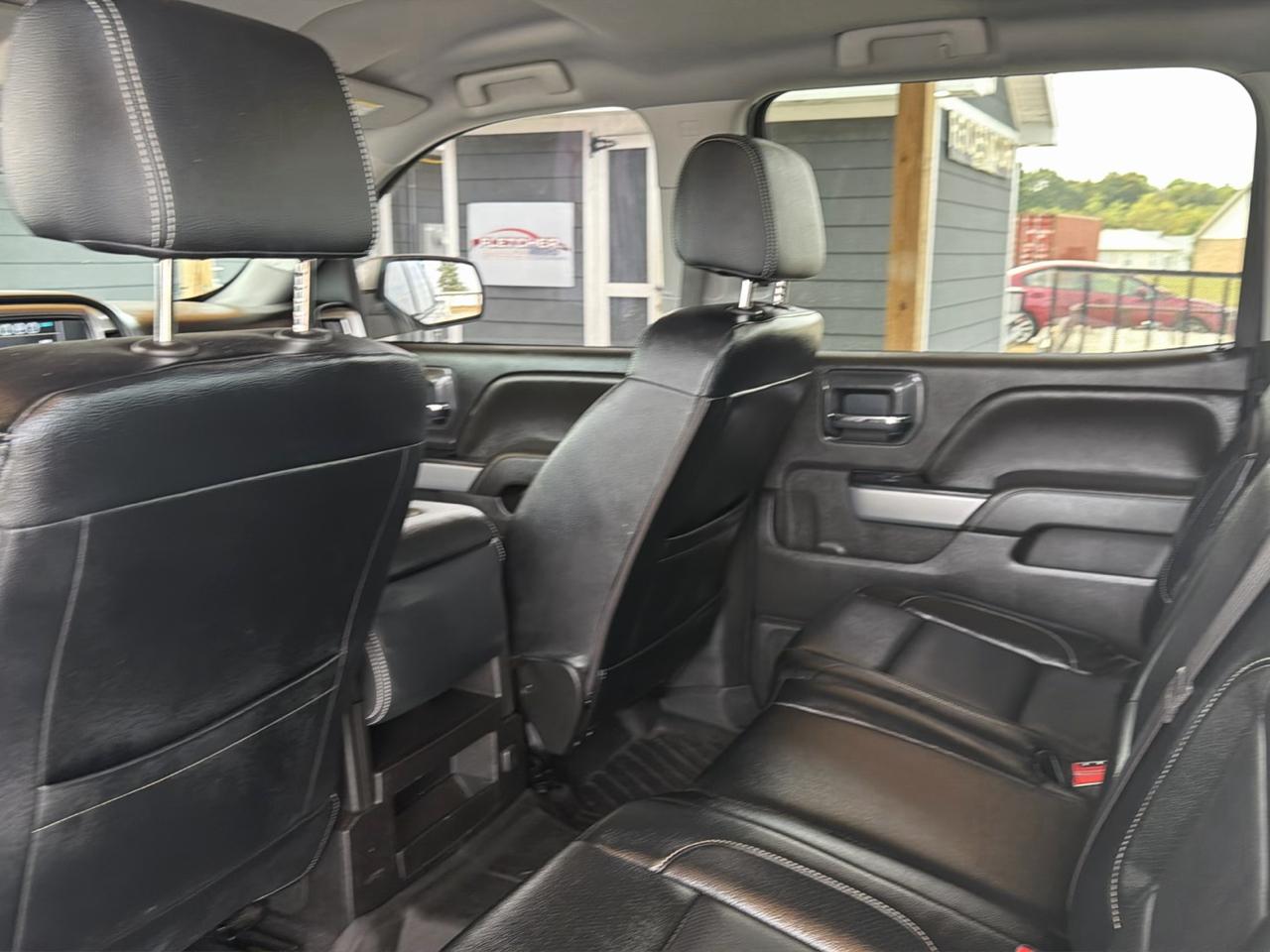 Chevrolet Silverado 1500 4WD Crew Cab 143.5" LT w/2LT 2018